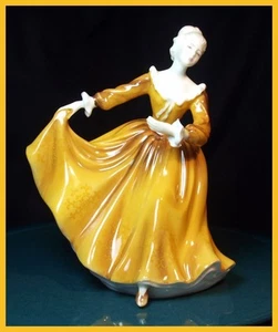 Royal Doulton Figurine - Kirsty - HN2381 - Circa. 1971-1976 - 1st Quality - Picture 1 of 1
