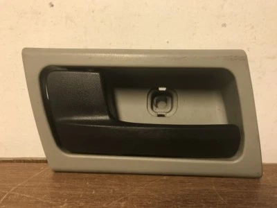 Ford Crown Victoria 2004 manija de puerta interior izquierda/conductor Foto 1 de 4