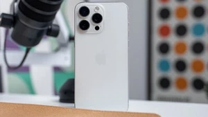 iphone 15 pro max 256gb biały tytan - Zdjęcie 1 z 5