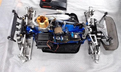 Motor de coche de radiocontrol Kyosho Inferno GT2 1/8 4x4 usado para piezas Foto 1 de 4