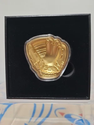 Major League Series MLB Gold Gilded Baseball Glove Celebrity Mint 2 Oz Silver - Image 1 of 4