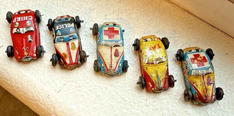 1950s Japan Tin Litho Emergency Cars Lot of 5 – Fire Chief, Police, Ambulance - Image 1 of 4