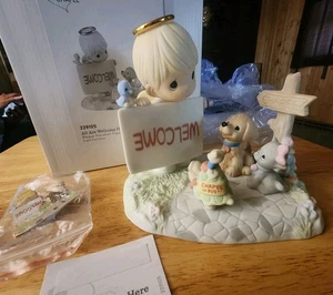 RARE-2022 -Precious Moments Event Exclusive - All Are Welcome Here-NIB Signed 2X - Picture 1 of 7