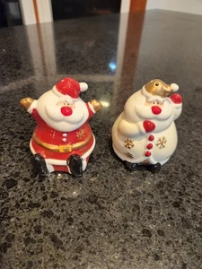 Nuevo coctelera de sal y pimienta de Navidad de Papá Noel 3" de alto nuevo en caja - Imagen 1 de 13
