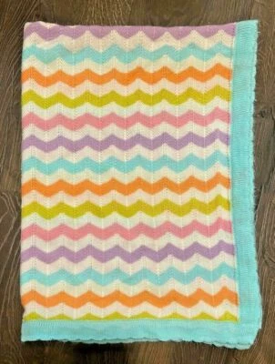 Manta de bebé Bananafish Studio Sweet Owl Girl en zigzag Chevron tejido pastel  Foto 1 de 2
