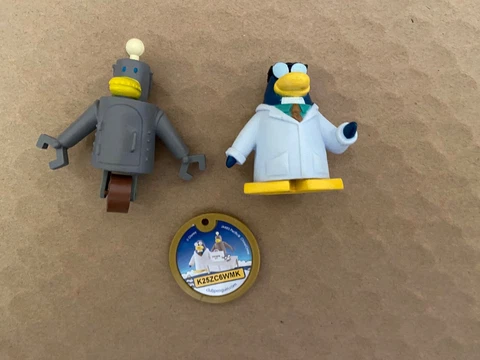 Club Penguin Gadget Guy & Robot  Set Lot of 2 Figures Cover