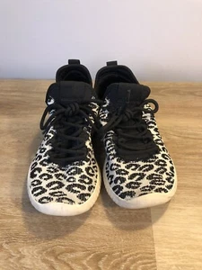 Torrid Leopard/Cheetah Print Knit Tie Up Sneakers Size 9 WW - Picture 1 of 8