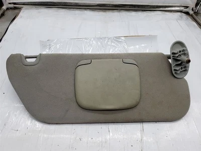 Parasol derecho usado se adapta a: Ford Freestar 2004 sin iluminación grado A derecho Foto 1 de 4