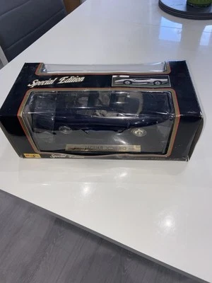 Special Edition Jaguar XJ220 (1992) Midnight Blue - Image 1 of 4