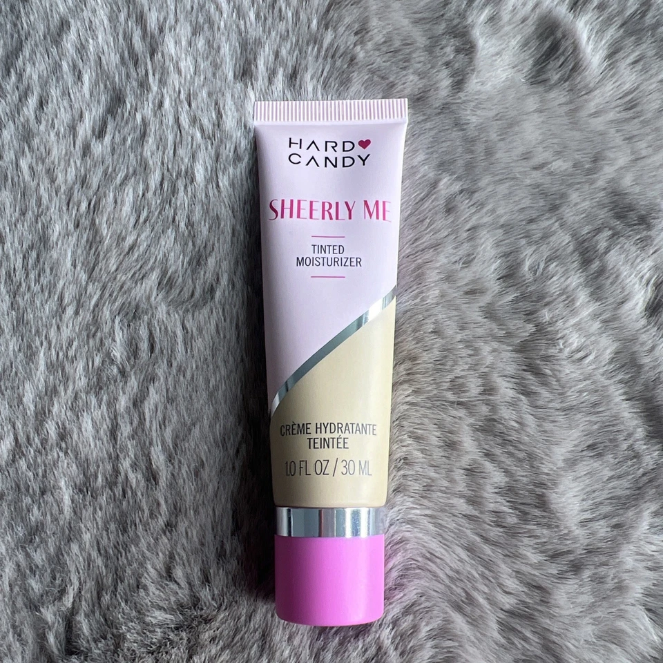 Crema hidratante tintada Hard Candy Sheerly Me 1,0 fl oz hidrata e ilumina 210 Foto 1 de 2