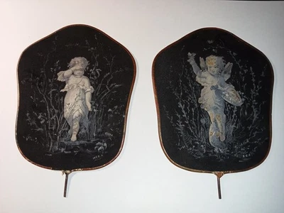 Paire d'anciens écrans à bougie Angelot XIXème - peinture sur soie monogrammées - Photo 1/4