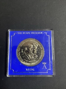 23rd July 1986 Royal Wedding Prince Andrew And Miss Sarah Ferguson Coin/Medal - Picture 1 of 2