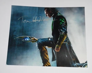 Tom Hiddleston LOKI THOR 8x10 RARE HAND SIGNED PHOTO WITH COA AUTOGRAPH - Picture 1 of 1