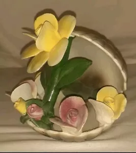 Capodimonte Porcelain Clam Shell w/ Roses Centerpiece Vintage Italy 6" - Picture 1 of 3