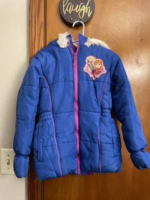 Abrigo Disney’s Frozen talla 7/8 para niñas pequeñas Foto 1 de 2