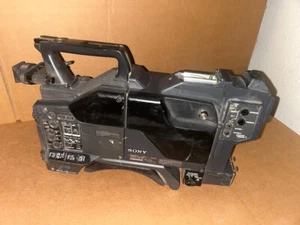 Sony DXC-D30WS Camcorder - Picture 1 of 9