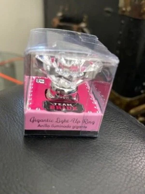 Anillo Iluminado Diamante Gigante Amscan | 1 Pc., Favor Fiesta Blanco ¡¡Nuevo!!! Foto 1 de 2
