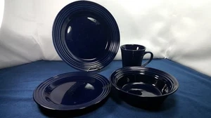 Crate & Barrel ROULETTE Plain Cobalt Blue Embossed Rings Buy By The Piece Plates - Foto 1 di 14