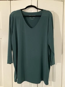 Susan Graver Modern Essentials 3/4-Arm Liquid Knit Top Gr. 2X Grün Stretch - Bild 1 von 3