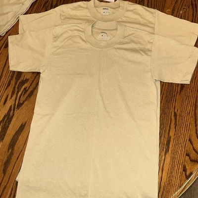 Paquete de 3 camisetas de manga corta Duke verde militar/bronceado 50/50 de polialgodón para hombre pequeñas Foto 1 de 4