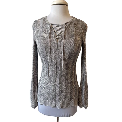 Suéter para mujer White House Black Market con cordones tejido metálico manga campana S Boho Foto 1 de 4