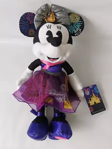 Peluche Disney Minnie Mouse atracción principal fuegos artificiales nocturnos y final de castillo - Imagen 1 de 11