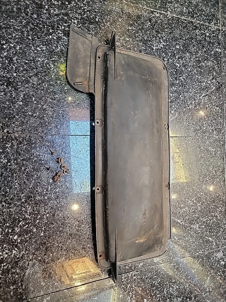 Cubierta del motor del soplador Mercedes 560sl 350SL 380SL 380SLC 450SLC herrajes Foto 1 de 4