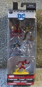 JADA DIE-CAST METAL DC COMICS METALFIGS SET 5 FIGUREN WONDER WOMAN, CYBORG + 3  - Bild 1 von 7