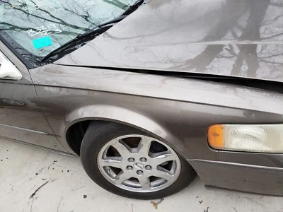 Guardabarros derecho pasajero Cadillac Sevilla 1999 2000 2001 2002 2003 2004 Foto 1 de 2