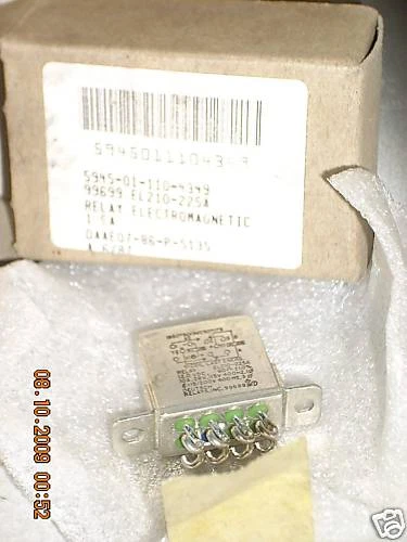 Relé de enganche Deutsch serie EL210 / EL215 Serie 2PDT 10/15 Amp EL210-225A * Foto 1 de 1
