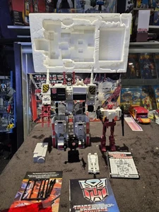 1985 G1 Transformers METROPLEX Autobot Battle Station complete With Box - Picture 1 of 9