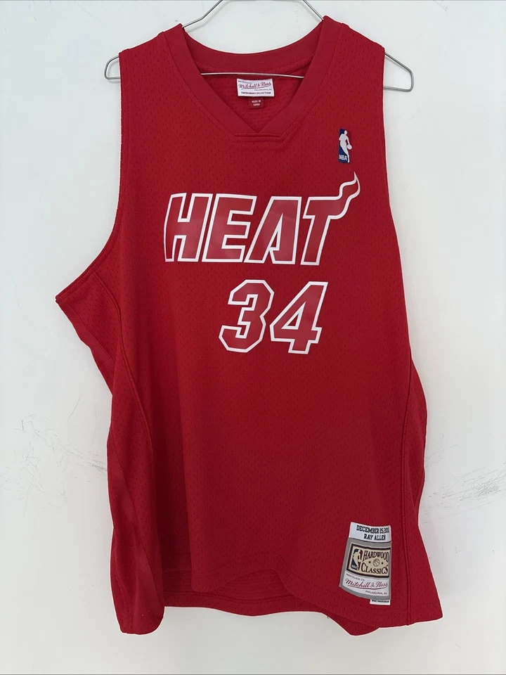 Camiseta Swingman Miami Heat Ray Allen Mitchell & Ness Roja Día de Navidad 2012 NBA Foto 1 de 4