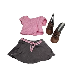 American Girl Ropa Conjunto True Spirit Meet Falda Top Rosa Gris Botas LEER - Imagen 1 de 16