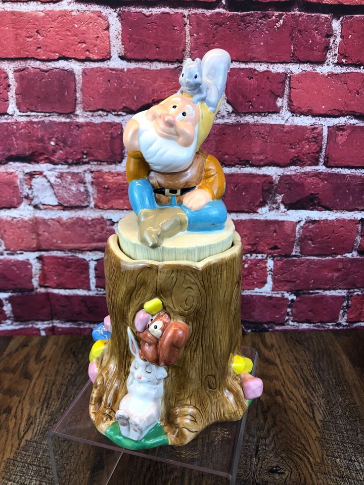 Usado - TREASURE CRAFT DISNEY SNOW WHITE & SEVEN DWARFS HAPPY Treat / tarro de galletas Foto 1 de 4