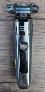 Philips Norelco 7100 Electric Shaver S7788 (NO CHARGER) T47 - Picture 1 of 3