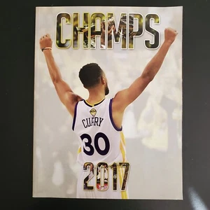 Golden State Warriors rivista CHAMPS 2017 solo campioni curry Durant verde GSW - Foto 1 di 15