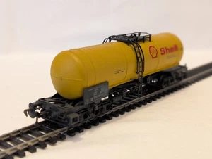 Roco H0 4355B DB Bogie Tank Wagon – Shell Livery - Picture 1 of 5