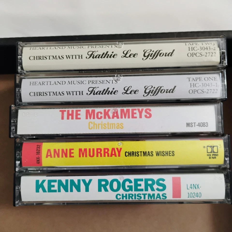 Vintage Christmas Cassette Tape Lot Of 5 Kenny Rogers Kathy Lee The McKameys - Imagem 1 de 4