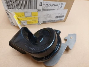 BMW Serie 5 6 7 G30 G31 G32 G14 Segnale clacson passo basso 61337342946 Originale NUOVO - Foto 1 di 15