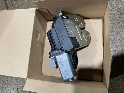VOLKSWAGEN TOUAREG LIFTGATE POWER MOTOR LOCK LATCH ACTUATOR OEM 2011 - 2017 - Image 1 of 3