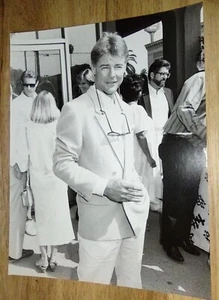 RARE JAN MICHAEL VINCENT 8x10 CANDID PHOTOGRAPH. 1985 - Picture 1 of 4