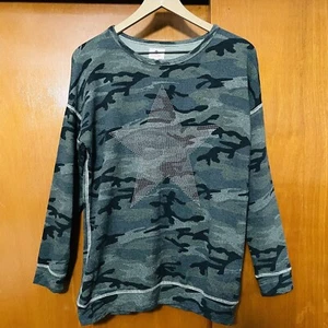 Sundry Star Studded Camo Oversized Sweatshirt Size XS - Picture 1 of 8