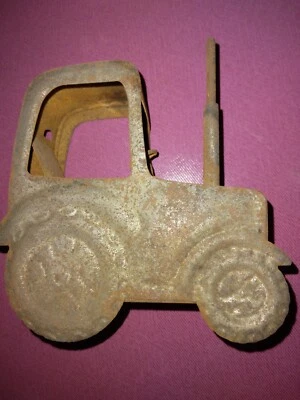 Old Vintage Tin Tractor Toy  - Image 1 of 4