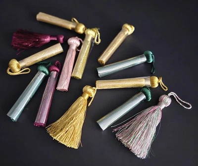 Lote de 13 borlas multicolores en total Foto 1 de 4