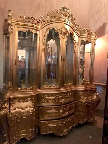Baroque/Rococo style buffet/china cabinet  in gold- worldwide shipping Cover