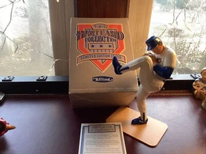 Nolan Ryan Statue,from The Hartland Collection.LImited Edition - Picture 1 of 3
