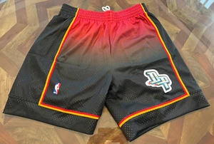 Mitchell & Ness Detroit Pistons 1998 Fadeaway Basketball Shorts size Men's 2XL - Picture 1 of 6