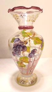 Tracy Porter Hand Painted Glass Vase Grapevine Pattern Ruffle Top Orig. Sticker - Picture 1 of 6