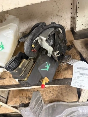 Conjunto de bomba de dirección asistida electrónica e hidráulica Nissan Quest 2012-2015 usado. Foto 1 de 2