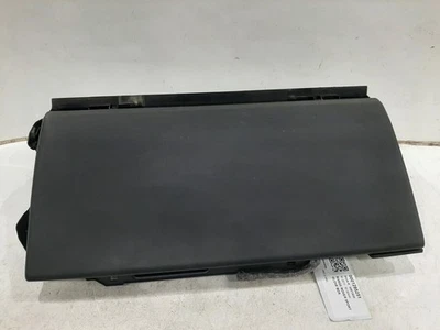 Land Rover Range Rover Sport MK2 2015 (L494) 5 puertas guantera Foto 1 de 4